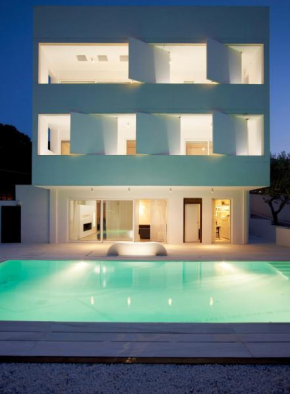 Infinity White Complex by GK Properties